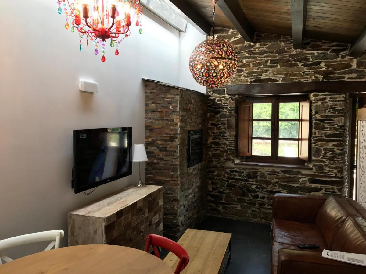 Casas Rurales Tareira En Taramundi Eksteriør bilde
