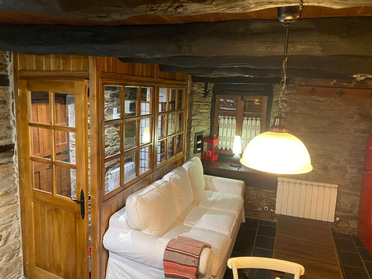Casas Rurales Tareira En Taramundi Eksteriør bilde