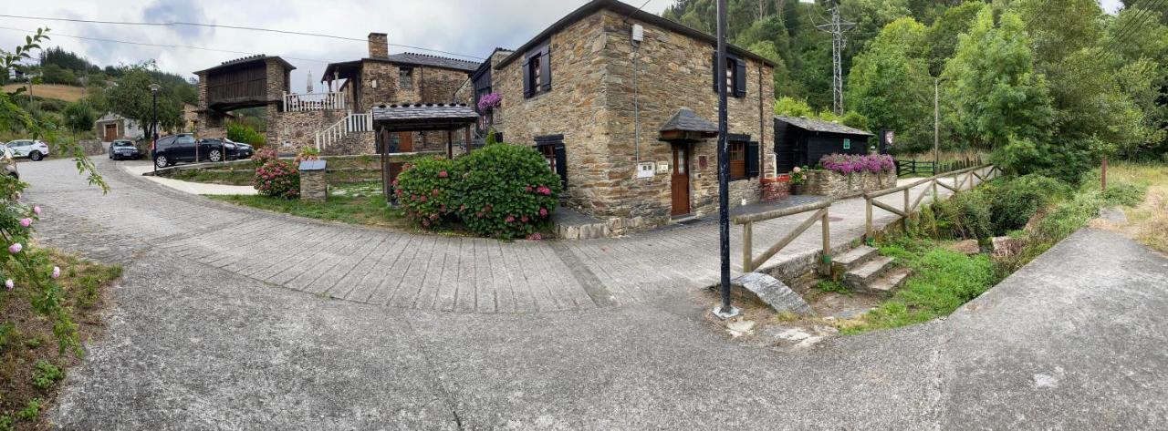 Casas Rurales Tareira En Taramundi Eksteriør bilde