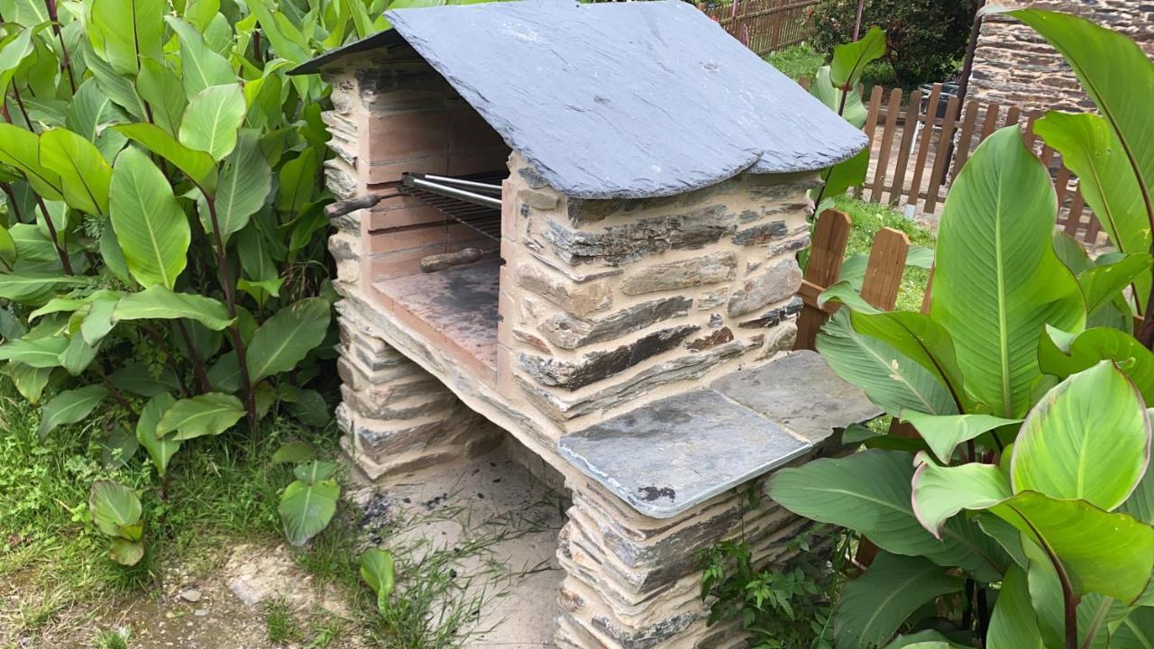 Casas Rurales Tareira En Taramundi Eksteriør bilde