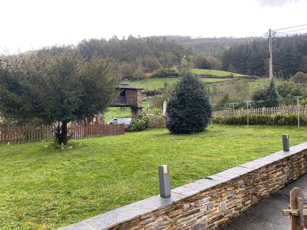 Casas Rurales Tareira En Taramundi Eksteriør bilde