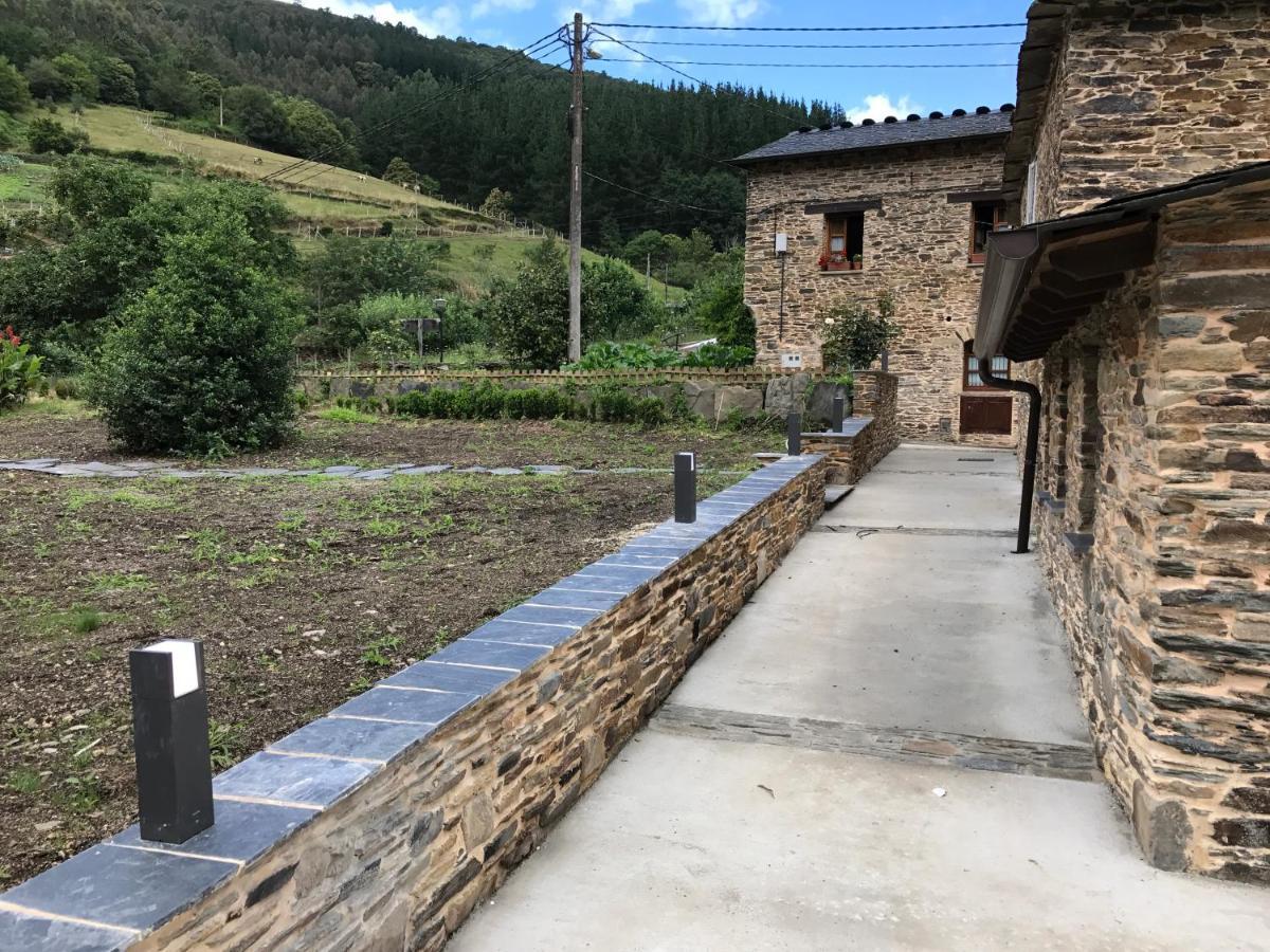 Casas Rurales Tareira En Taramundi Eksteriør bilde